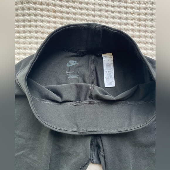 Nike Leggings - Picture 4 of 4